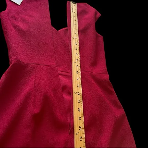 - Dress the Population Elle Sweetheart  Midi  Sz  XS  romantic sophisticat…