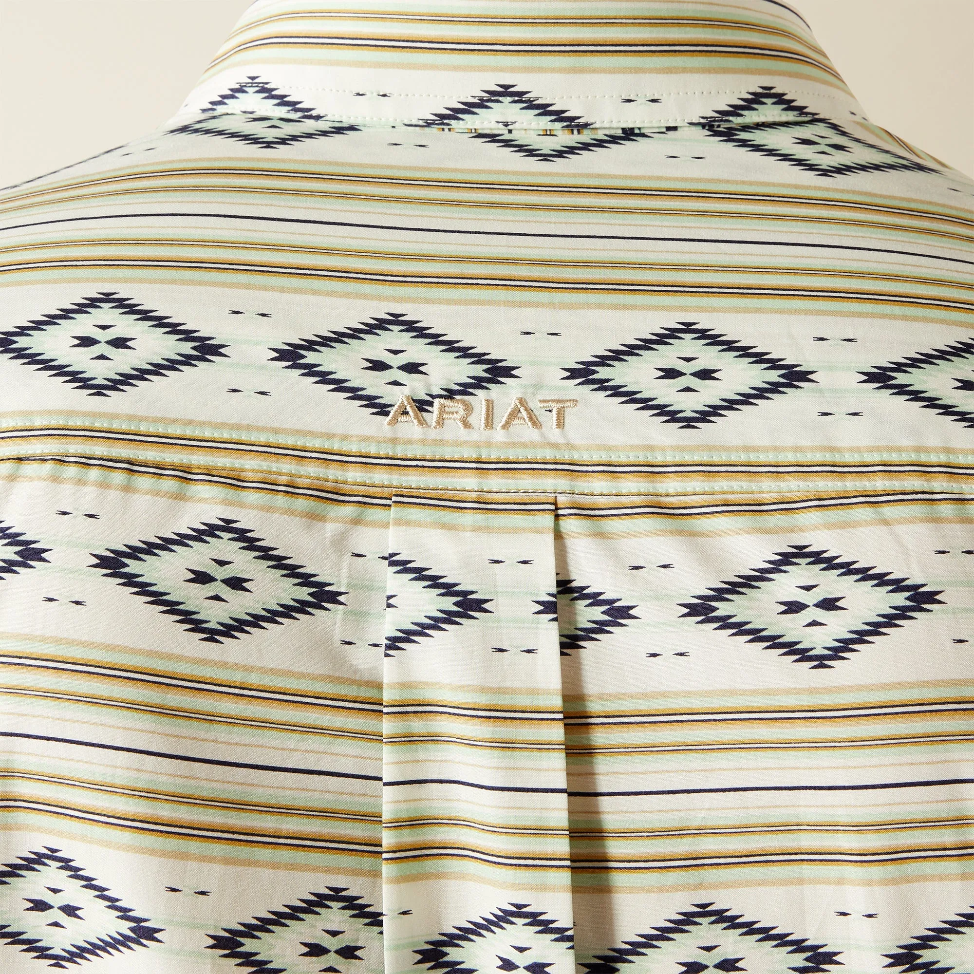 Ariat Men's Christopher Mint/White Southwest Print Short Sleeve Classic Fit Button-Down Shirt