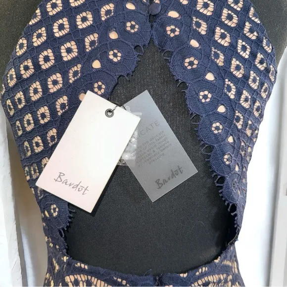 Bardót Mila French Blue Lace Sheath Dress Open Back Button Neck Size 4 NWT