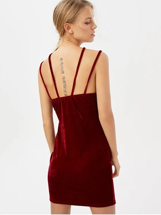 BerryBetty - Chic Low Cut Velvet Strappy Dress
