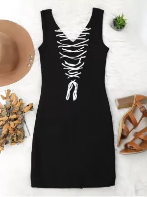 BerryBetty - Fun Lace Up Cut Hem Bodycon Knit Dress