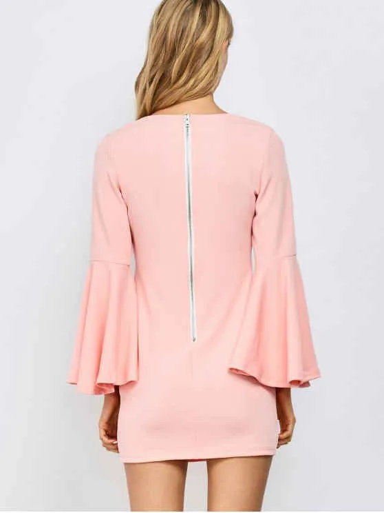 BerryBetty - Gorgeous Belled Sleeve Mini Bodycon Dress