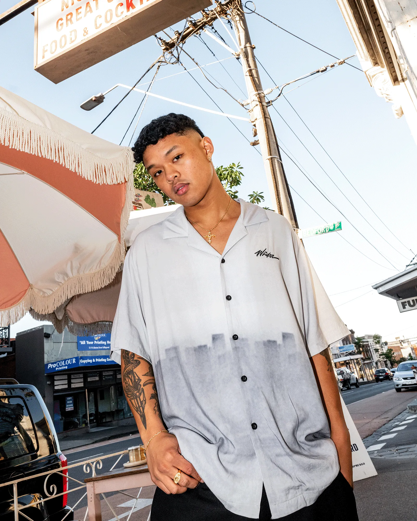 EMPIRE S/S PRINT SHIRT - GREY