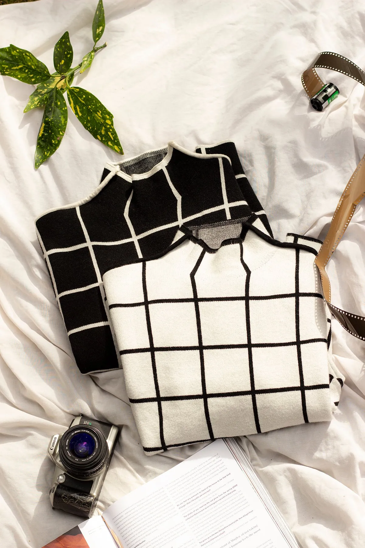 High Neck Short Sleeve Grid Jumper