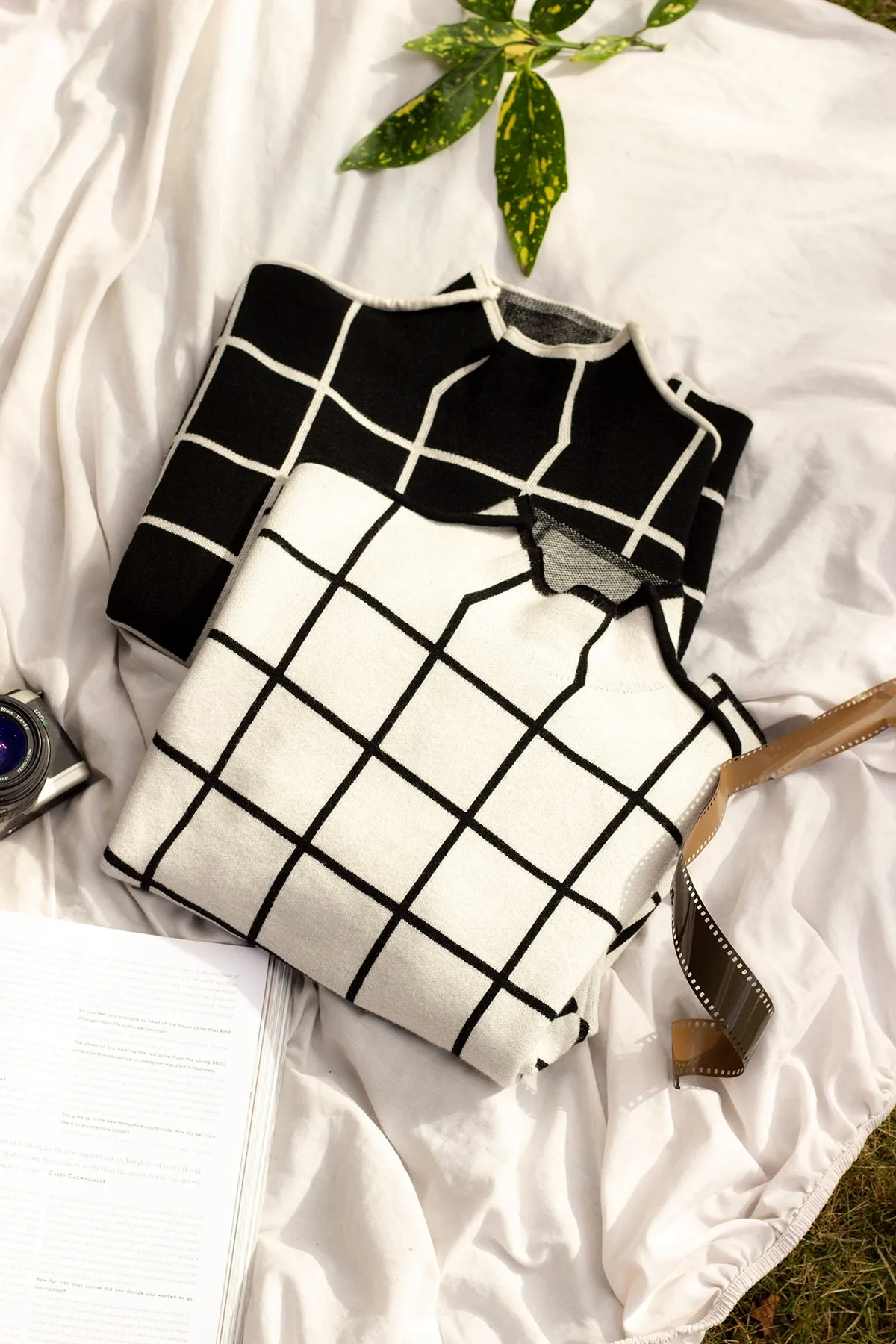 High Neck Short Sleeve Grid Jumper