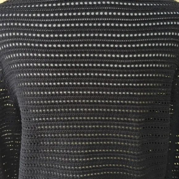 LIKE NEW Aritzia Babaton Black Visitor V Neck Button Cardigan Size Medium
