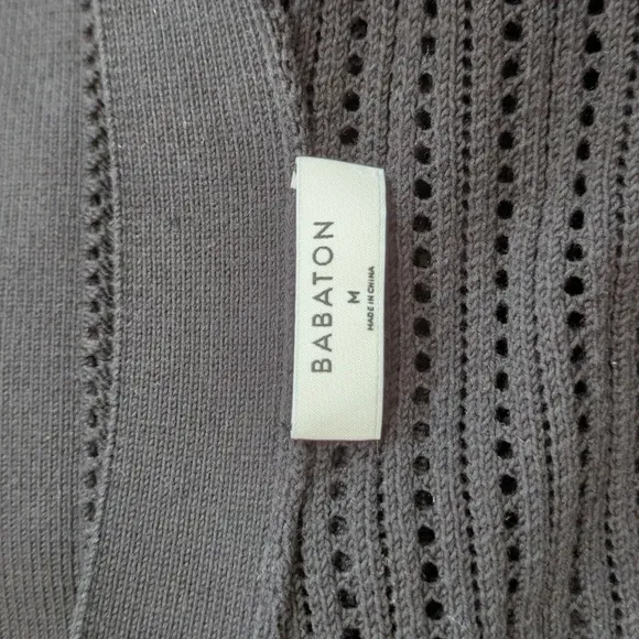LIKE NEW Aritzia Babaton Black Visitor V Neck Button Cardigan Size Medium