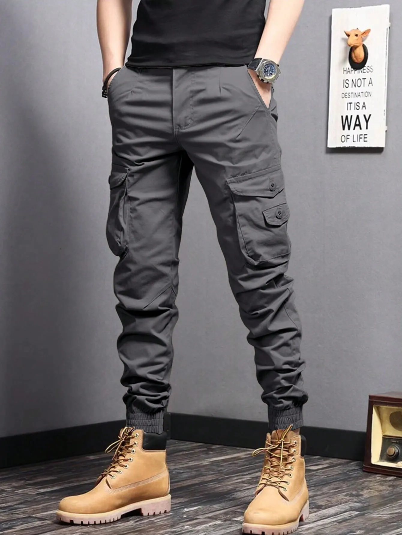 QA EMRG Men's Pleated Cargo Pants