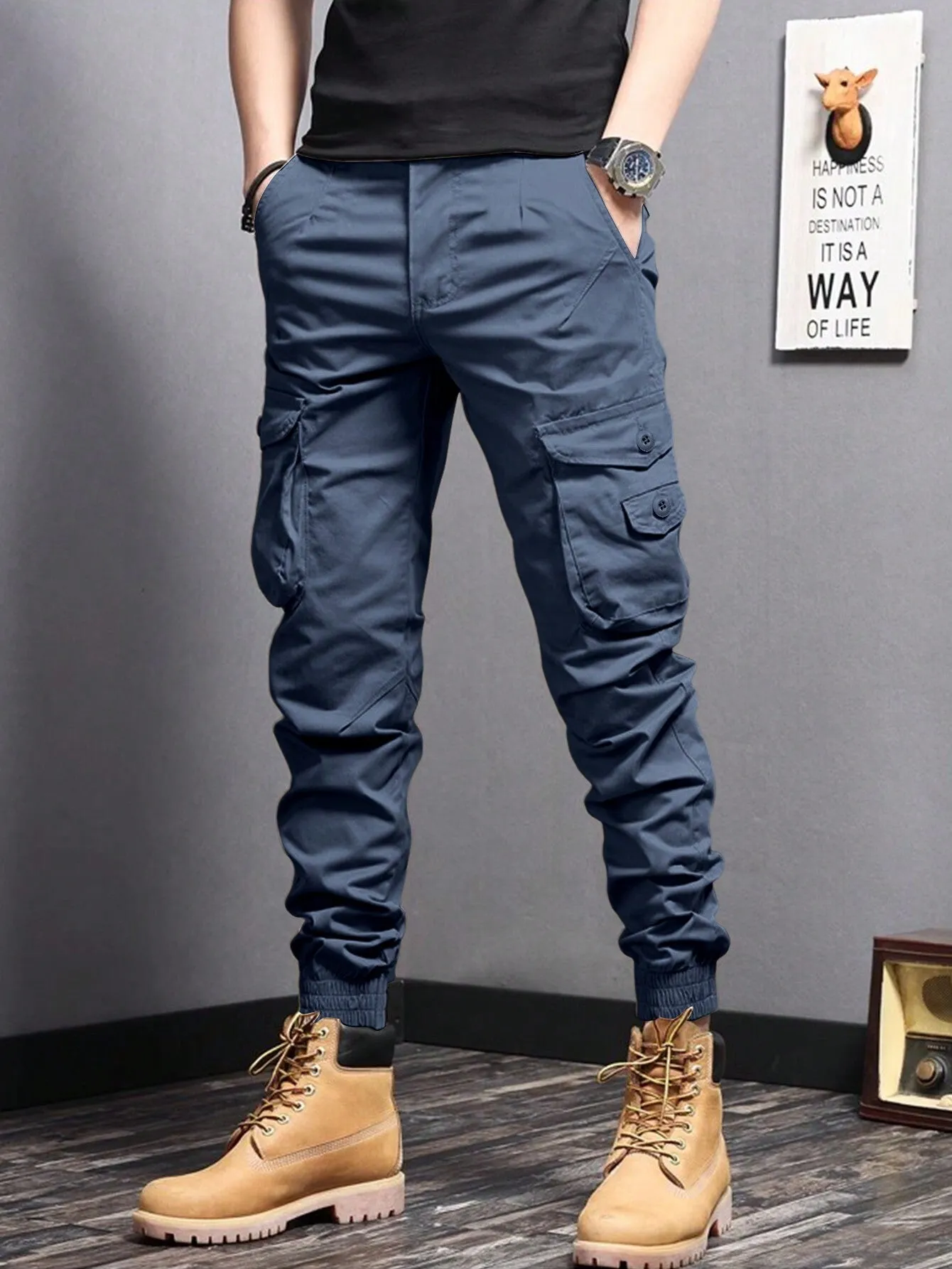 QA EMRG Men's Pleated Cargo Pants