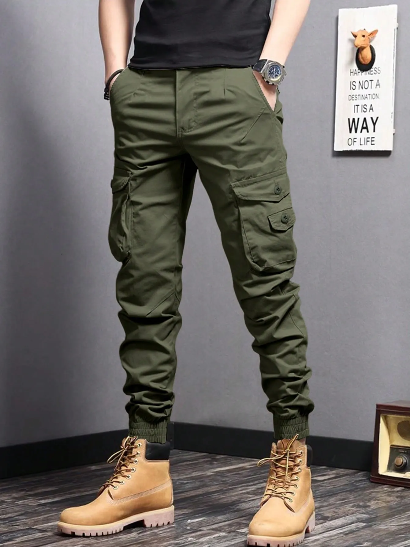 QA EMRG Men's Pleated Cargo Pants