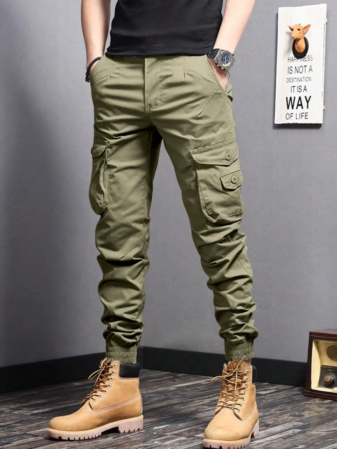 QA EMRG Men's Pleated Cargo Pants
