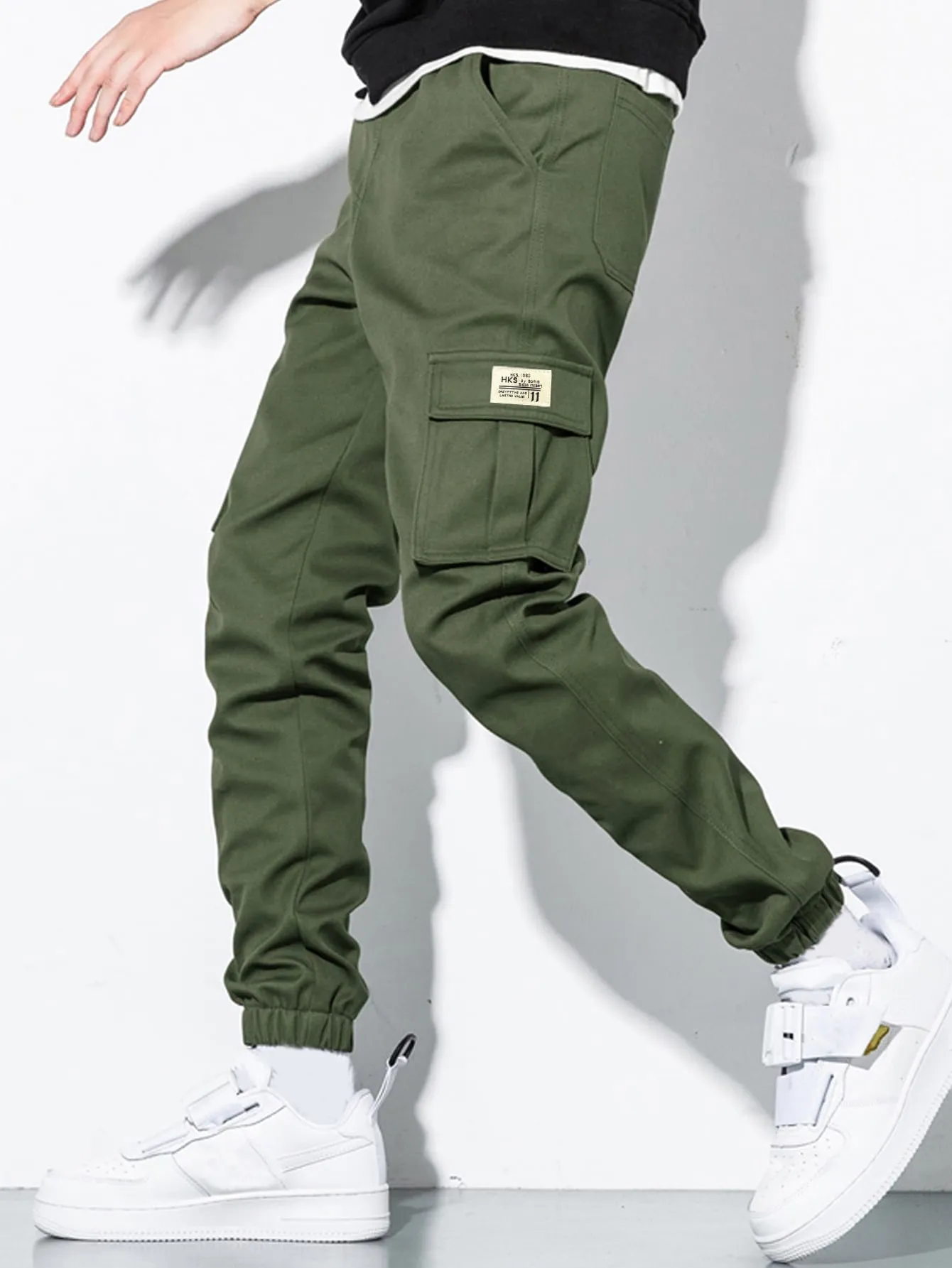 QA Hypemode Men Flap Pocket Cargo Trousers