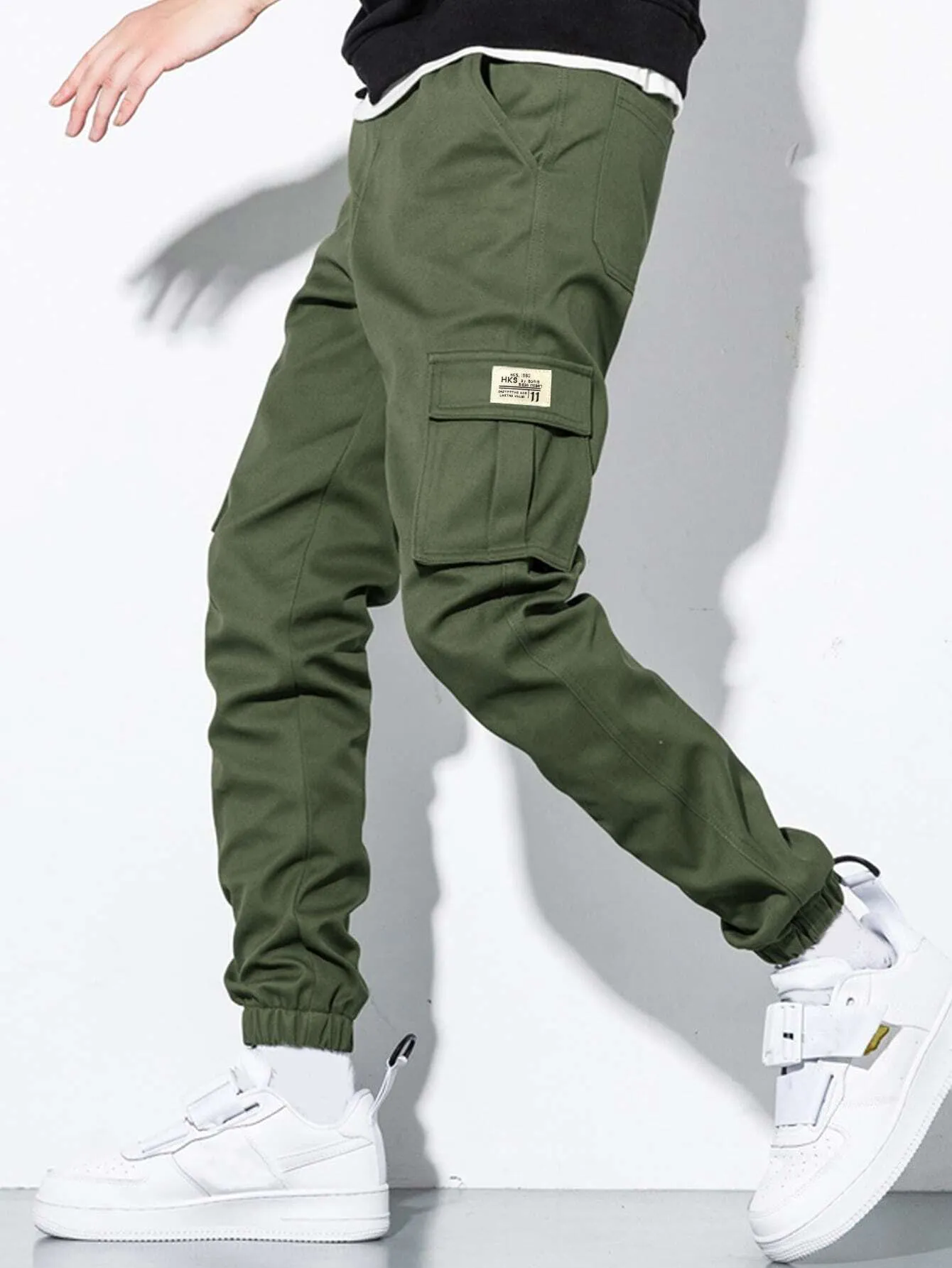 QA Hypemode Men Flap Pocket Cargo Trousers