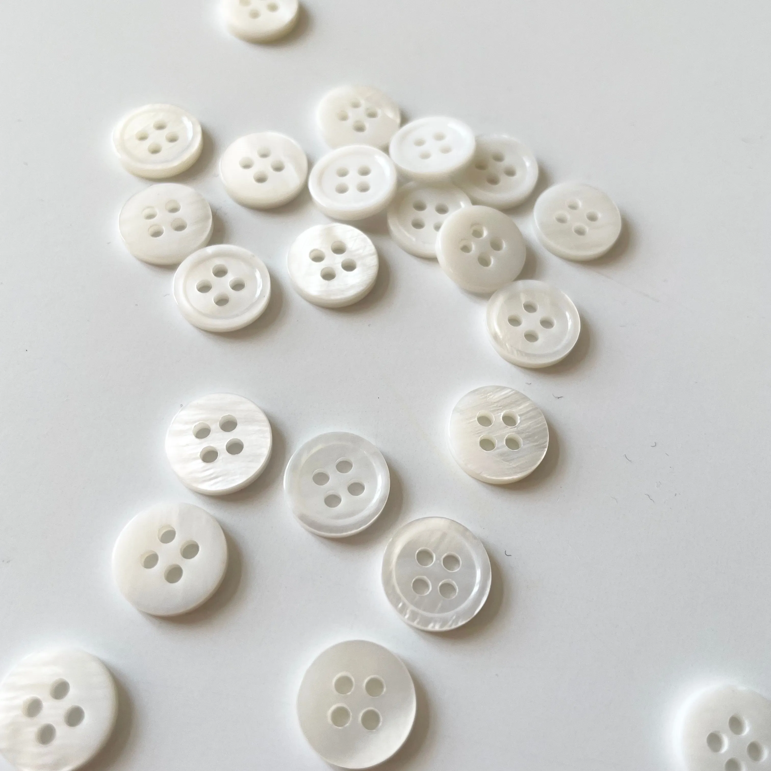 River Shell Shirt Button - White