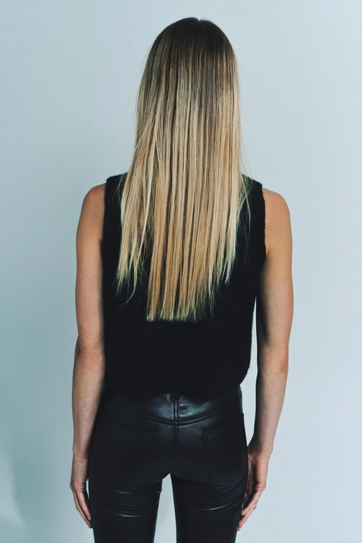 SABLYN | SAIGE SLEEVELESS CASHMERE TURTLENECK