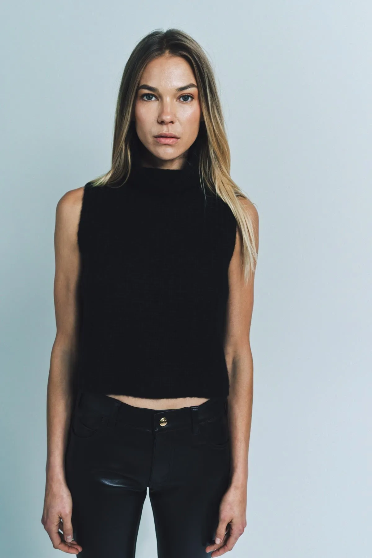SABLYN | SAIGE SLEEVELESS CASHMERE TURTLENECK